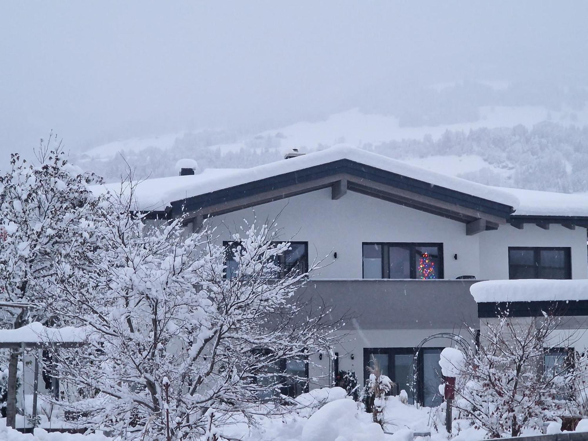 Golf & Ski Appartements Mittersill: Slopeside Retreat with Sommercard Exterior photo